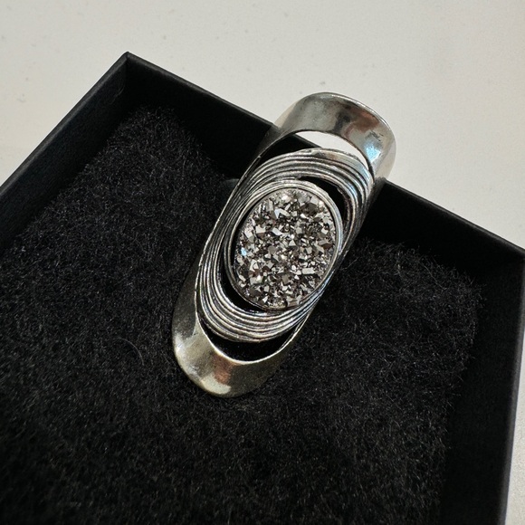 Silver ring with gemstone. - Picture 1 of 3